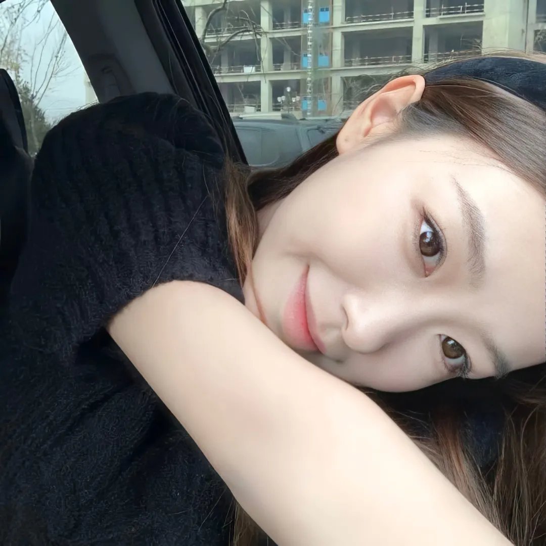 加油站的女孩